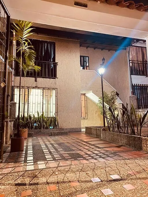 Casa De Descanso En メデジン 別荘