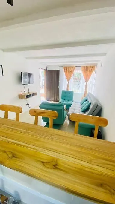 펜션 Casa De Descanso En 메딜린